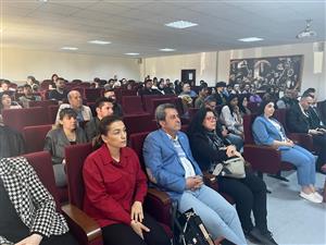 Moldova Komrat Devlet Üniversitesi Rektörü Serghei Zaharia Gagavuz Tarihi Başlıklı Konferans Gerçekleştirdi