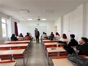Tarih Bölümünde 2026-2027 Eğitim-Öğretim Yılı Oryantasyon ve Danışmanlık Toplantıları Gerçekleştirildi
