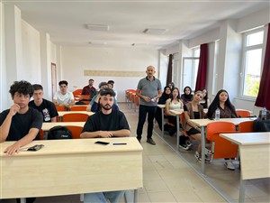 Tarih Bölümünde 2026-2027 Eğitim-Öğretim Yılı Oryantasyon ve Danışmanlık Toplantıları Gerçekleştirildi
