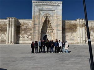 Tarih Bölümü Öğrencilerinden Konya’ya Selçuklu Tarihi İnceleme Gezisi